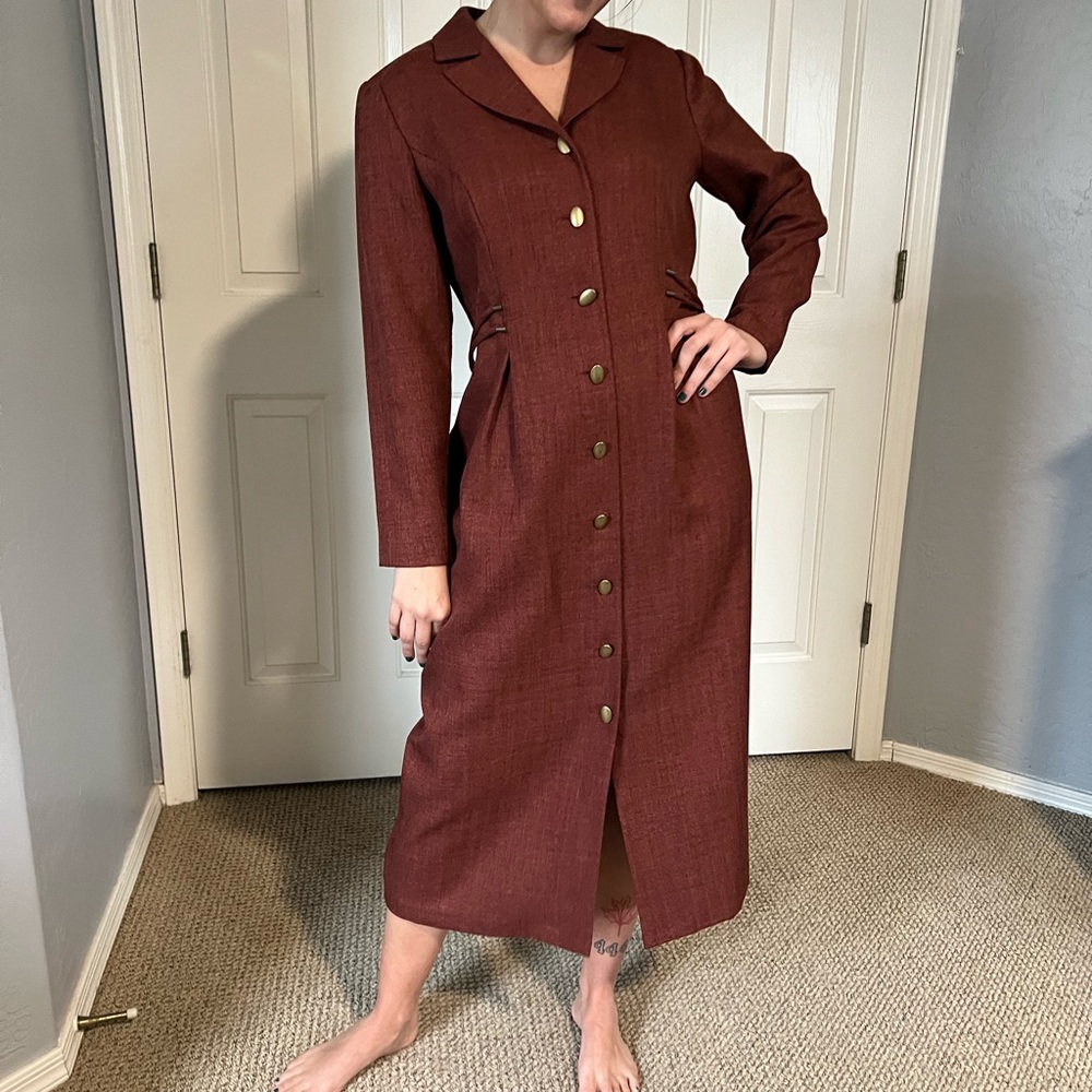 Vintage Miss Dorby rust long sleeve button up dress with fun buttons size 8